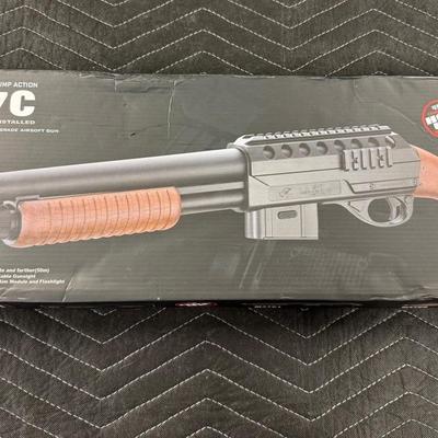 Lot 235: Double Eagle M47C Super Shotgun High Grade Airsoft Gun
