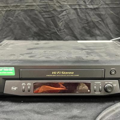 Lot 327: Sony Hi-Fi Stereo VHS VCR – Model SLV-N71 