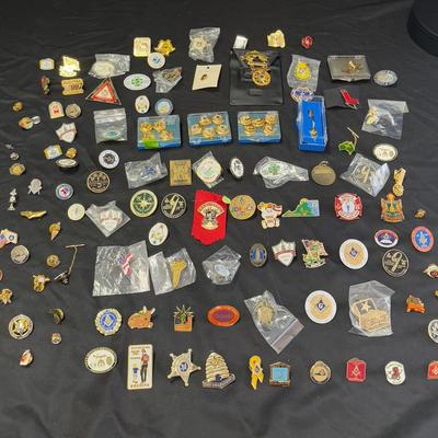 Lot 431: Vintage Fraternal, Masonic, and Eastern Star Lapel Pins & Medals 