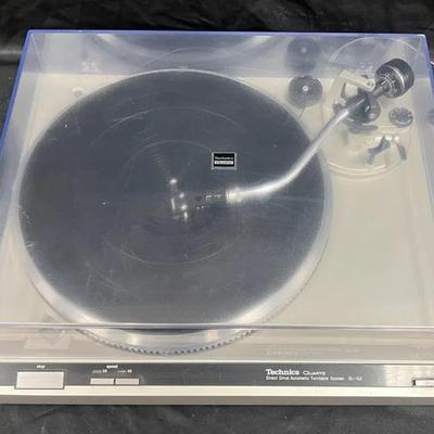 Lot 321: Technics Quartz Direct Drive Automatic Turntable System – Model SL-Q2
