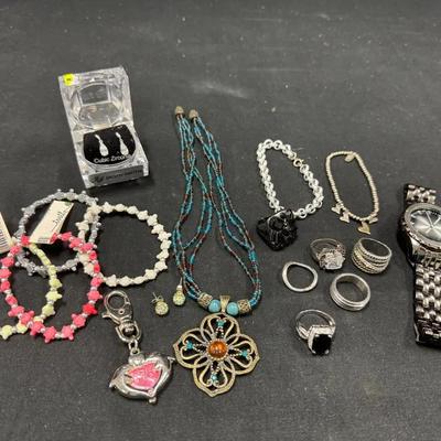 Lot 271: Miscellaneous Costume Jewelry 