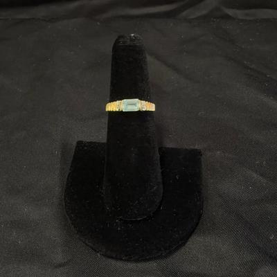 Lot 444: 10K Yellow Gold Blue Topaz Ring – Tested Gemstone, 0.06 Grams