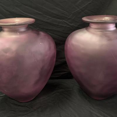 Lot 411: 2 Amethist Vases Made In Spain
