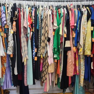 Women's Vintage Clothing