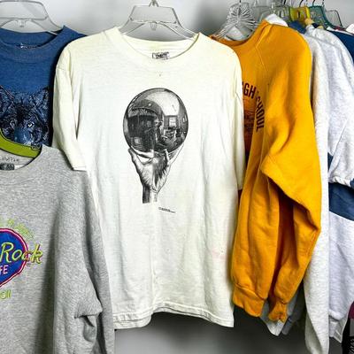 Vintage MC Escher, Travel & More T-Shirts & Sweaters - Size M-XL