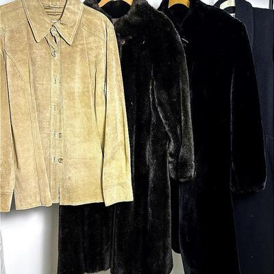 Borgazia, Sportowne & More Vintage Leather, Faux Fur & More Outerwear - Size L-XL