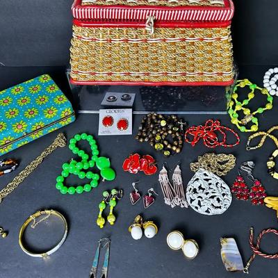 Vintage Costume Jewelry With Jewelry Boxes