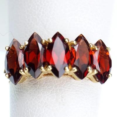 10K Gold Marquis Cut Garnet Ring - Size 6.5