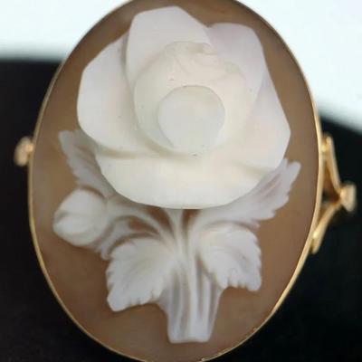 18K Gold Floral Cameo Ring- Size 7
