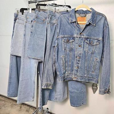 Levi’s Denim Jacket (1) & Jeans (5) - Size 33 