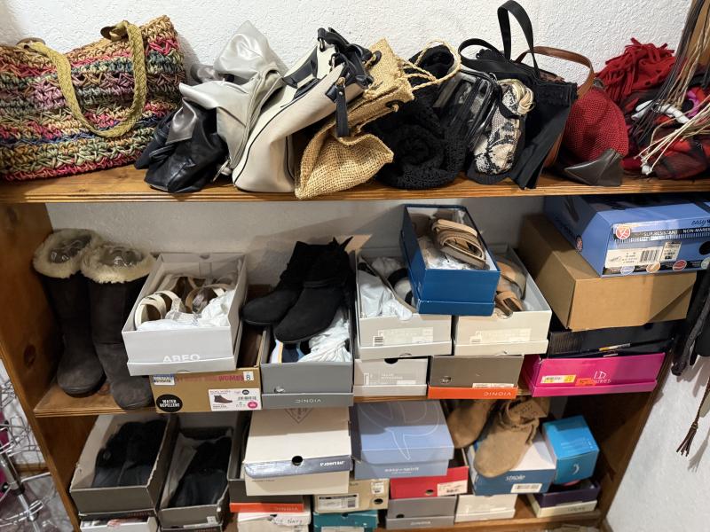 Sale Photo Thumbnail #106