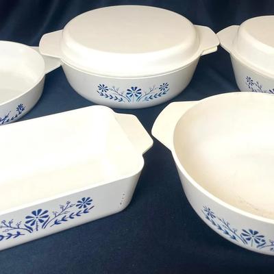 Blue Cornflower Type Pattern Bakeware Set
