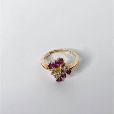 10K Ruby & Diamond Ladies Ring 
