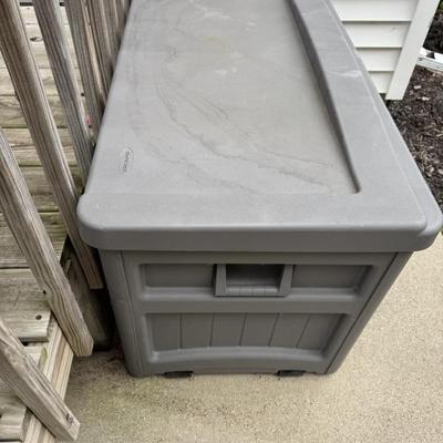 Sale Photo Thumbnail #214: Outdoor storage box