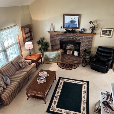 Sale Photo Thumbnail #5: Living room 