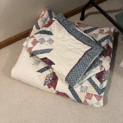 Sale Photo Thumbnail #91: Handmade Quilt 