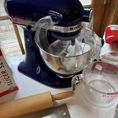 Sale Photo Thumbnail #68: KitchenAid Artisan Stand Mixer