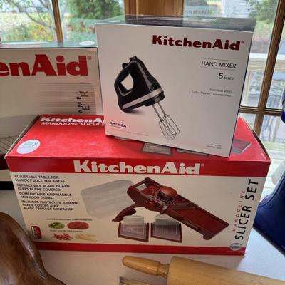 Sale Photo Thumbnail #70: KitchenAid Hand Mixer