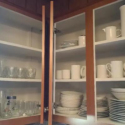 Elegant White Dishware & Glassware Collection Featuring Rosenthal