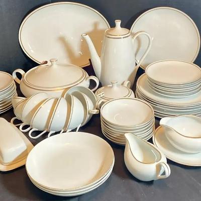 Refined Gold-Rimmed China Dinnerware Set