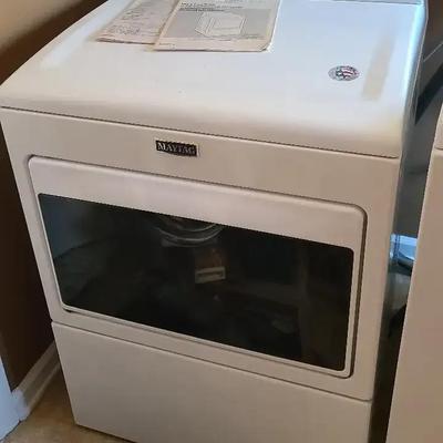 Maytag Electric Dryer – Modern Performance and Dependable Design!