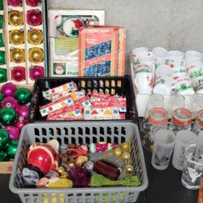 Sale Photo Thumbnail #139: Vintage Christmas