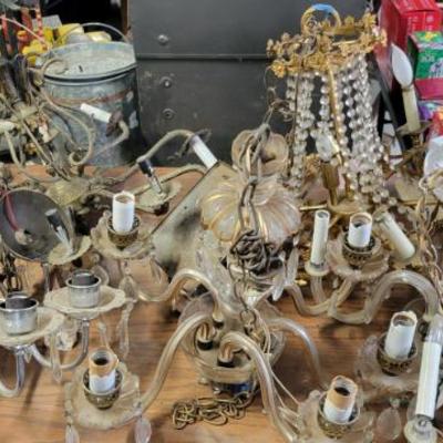 Sale Photo Thumbnail #32: Chandeliers
