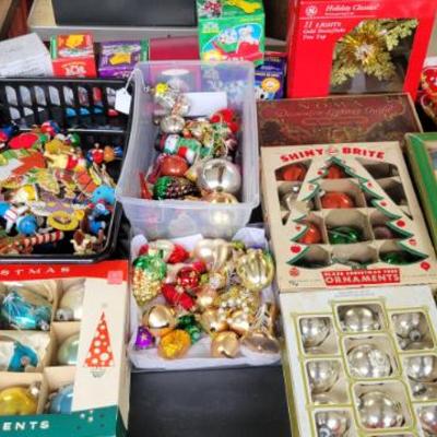 Sale Photo Thumbnail #41: Vintage Christmas.....Shny Brite