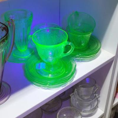 Sale Photo Thumbnail #167: Glassware