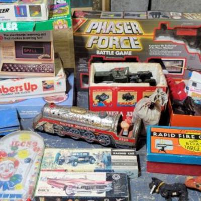 Sale Photo Thumbnail #101: Vintage Toys & Games