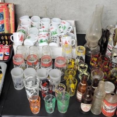Sale Photo Thumbnail #138: Vintage Christmas, Glassware and Cans