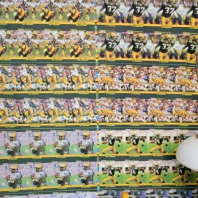 Sale Photo Thumbnail #49: Uncut Packers card sheet