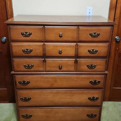 Bassett Chest Of Drawers 