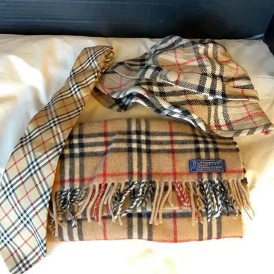 Classic Burberry Of London -Tan And Black Tweed Hat, Scarf And Tie 