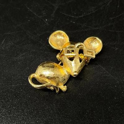 Vintage Avon Mouse Brooch with Moveable Glasses & Rhinestone Eyes, Gold Tone