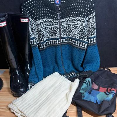Hunter boots ice wear icelandic sweater