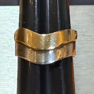 Sterling 18k gold wave pattern ring