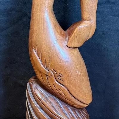 1999 la paz carving of a whale