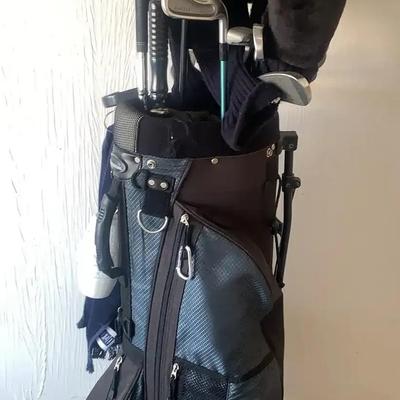 Set Of Women’s “Horizon” Golf Clubs With A TaylorMade Driver