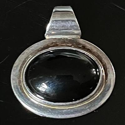 Mexican 925 Sterling Silver Onyx Pendant 