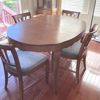 Mid Century Walnut Dining Tables And Six Chairs 