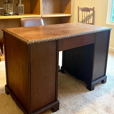 Vintage Mahogany Kneehole Desk