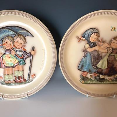 Hummel First Edition Anniversary Plates 1975 And 1980
