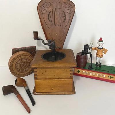 Williard Pipe, Briar Pipe With Coffee Grinder And Country Collectibles 