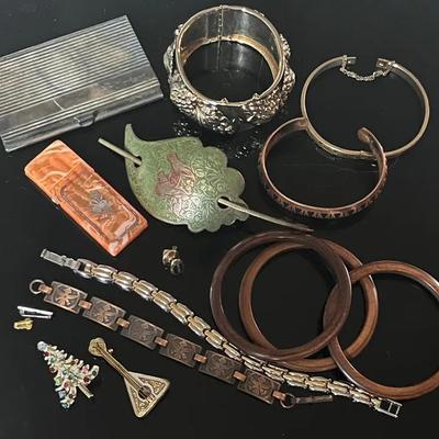 Vintage Jewelry and Accessories 
