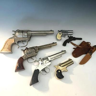 Children’s Vintage Cap Guns with Toy Knife in Tooled Leather Sheath 