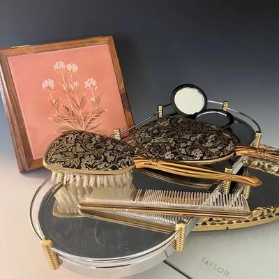 Vanity/Bath Items with Trays and More