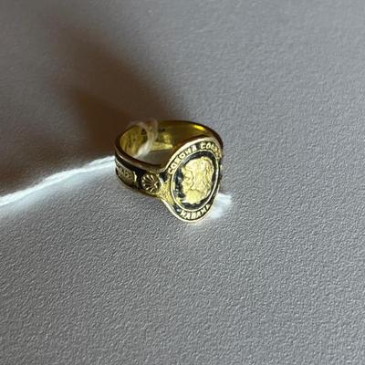 18k gold ring 