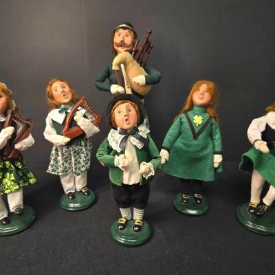 6 Byers' Choice Carolers Dolls: Irish Dancers, Scottish Bagpipe