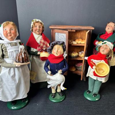 Byers Choice Carolers Baking Themed Dolls & Accesories